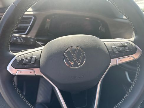 Used 2024 Volkswagen Atlas SE image 19