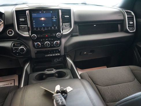 Used 2022 RAM 1500 Big Horn AWD/4WD image 12