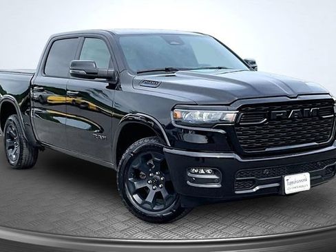 Used 2025 RAM 1500 Big Horn AWD/4WD image 3