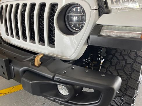 Used 2021 Jeep Wrangler Unlimited Rubicon w/ Trailer Tow Package AWD/4WD image 11