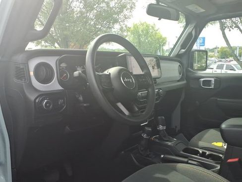 Used 2024 Jeep Wrangler Sport AWD/4WD image 18