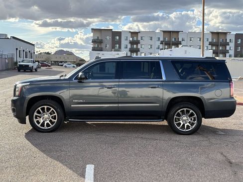 Used 2019 GMC Yukon XL Denali image 10