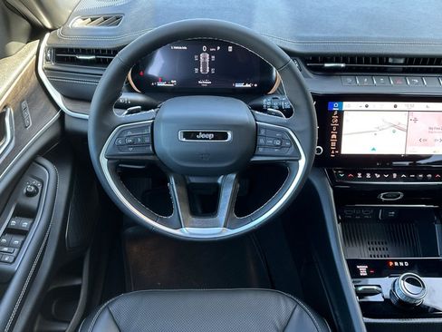 New 2026 Jeep Grand Cherokee Limited image 14