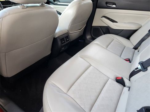 Used 2024 Nissan Altima 2.5 SL image 28