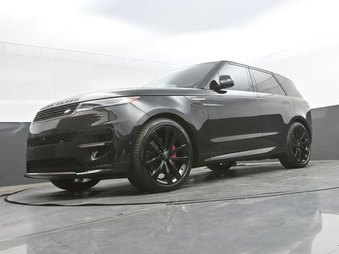 Used 2024 Land Rover Range Rover Sport Dynamic SE image 34