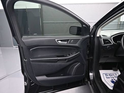 Used 2020 Ford Edge SEL FWD image 9