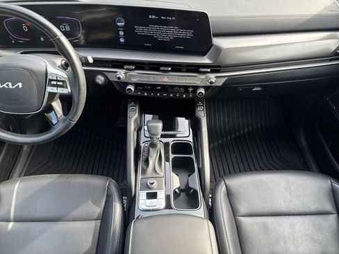 Used 2025 Kia Telluride S FWD image 16