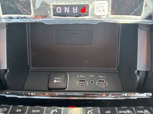 New 2025 Jeep Grand Cherokee Altitude image 32