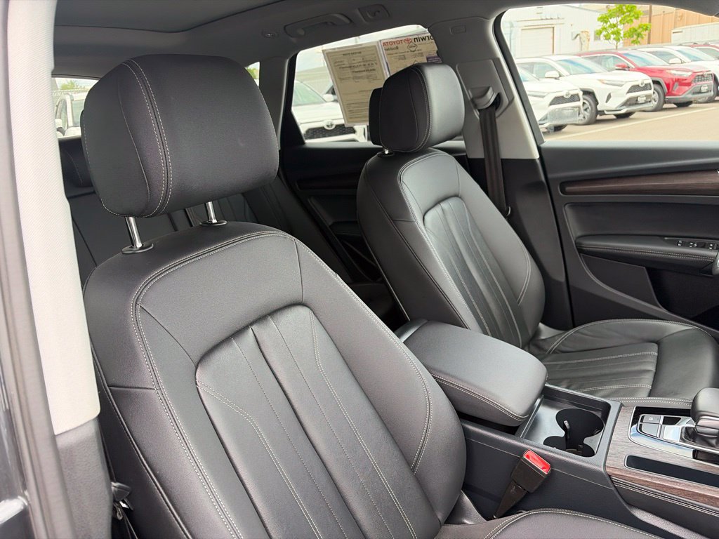 Used 2025 Audi Q5 2.0T Premium Plus w/ Premium Plus Package AWD/4WD image 14