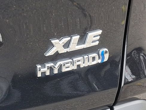 Certified 2024 Toyota RAV4 XLE image 32