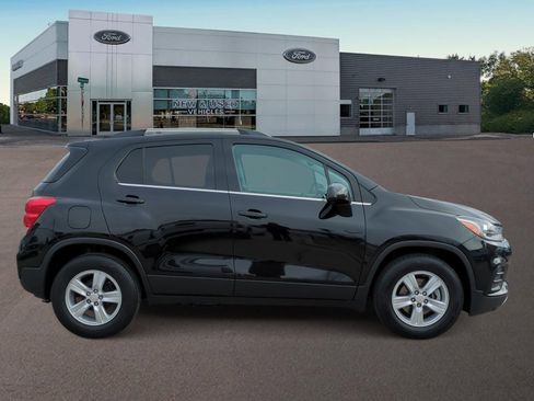 Used 2019 Chevrolet Trax LT w/ LPO, Cargo Package image 12