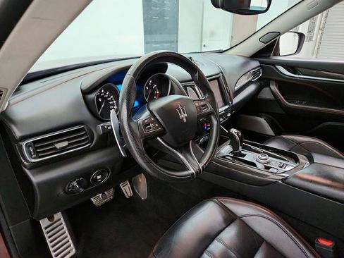 Used 2017 Maserati Levante S AWD/4WD image 13