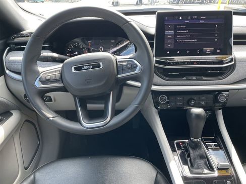 Certified 2024 Jeep Compass Latitude AWD/4WD image 15