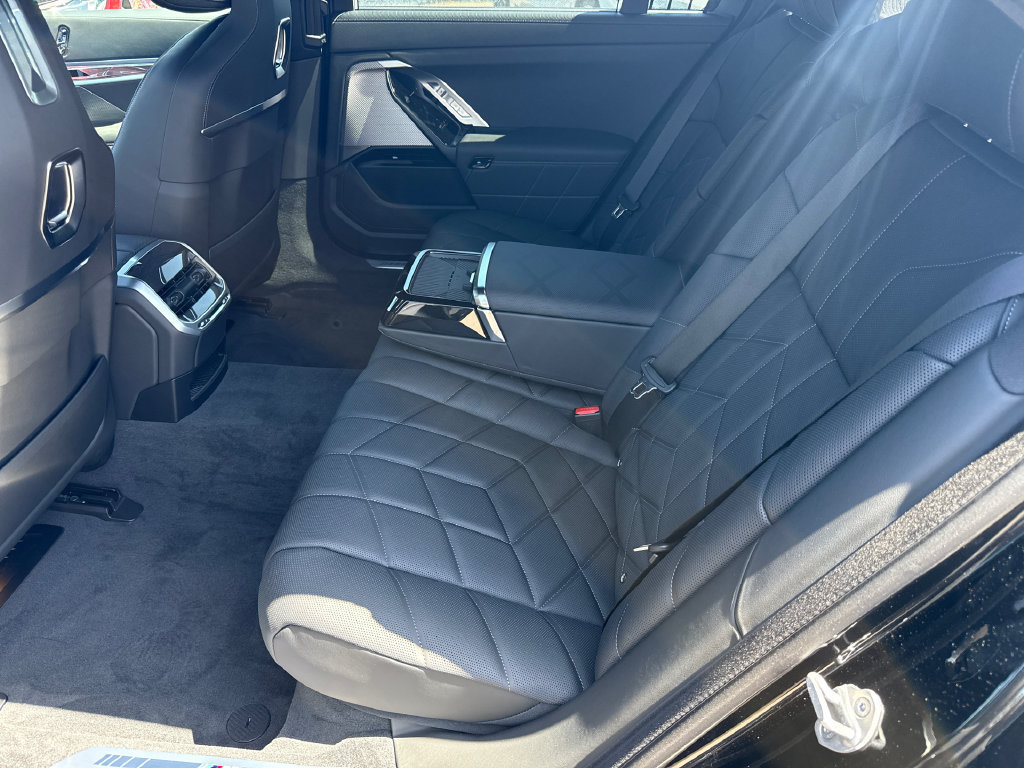 New 2026 BMW i7 xDrive60 AWD/4WD image 19