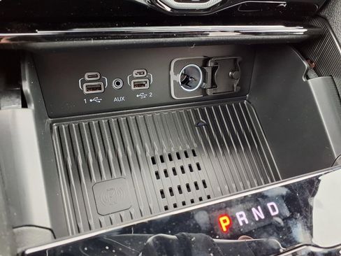 New 2026 Jeep Grand Cherokee Altitude AWD/4WD image 10
