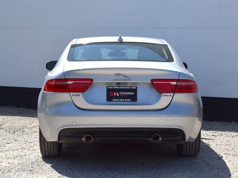 Used 2017 Jaguar XE Premium RWD image 4