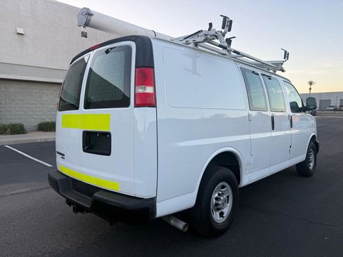 Used 2013 Chevrolet Express 2500 image 3
