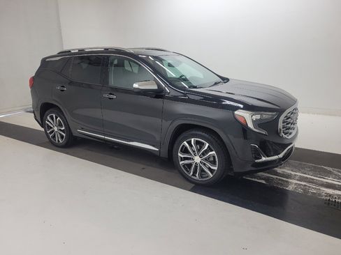 Used 2020 GMC Terrain Denali w/ Denali Premium Package image 11