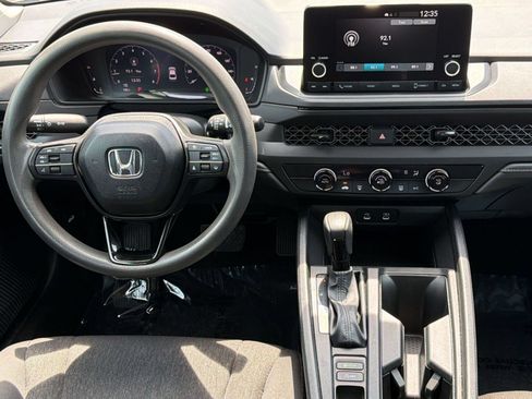 Used 2025 Honda Accord LX image 27