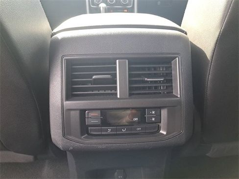 Used 2022 Volkswagen Atlas SE image 12