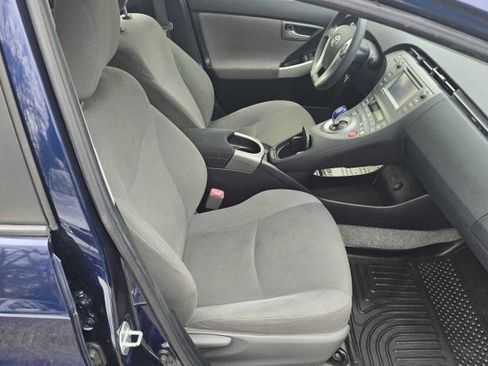 Used 2013 Toyota Prius Three image 16