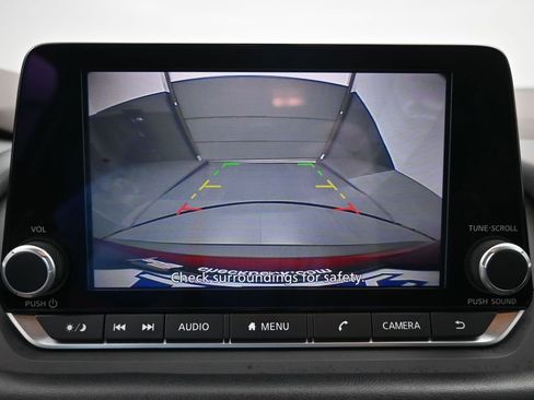 Used 2023 Nissan Rogue SV image 19