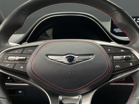 Used 2025 Genesis GV70 3.5T Sport w/ Sport Advanced Package image 17