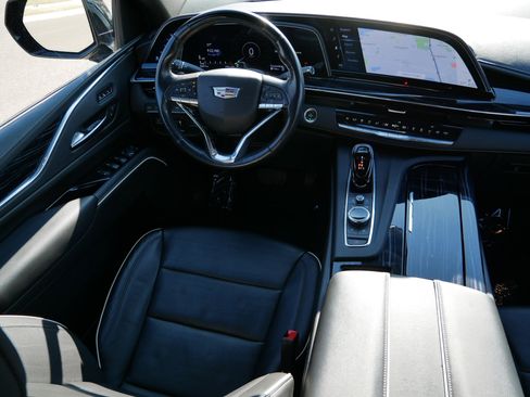 Used 2022 Cadillac Escalade ESV Sport w/ Touring Package AWD/4WD image 7