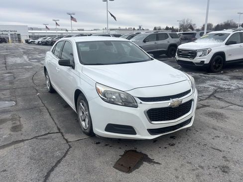 Used 2014 Chevrolet Malibu LS image 3