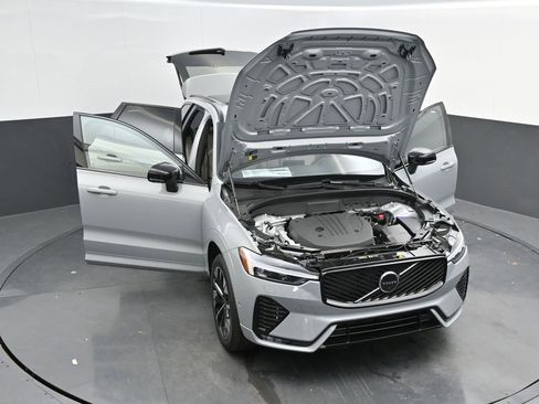 New 2026 Volvo XC60 B5 Plus w/ Protection Package Premier image 31