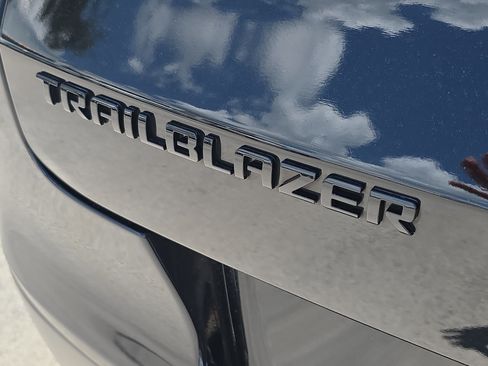 Used 2023 Chevrolet TrailBlazer RS FWD image 10