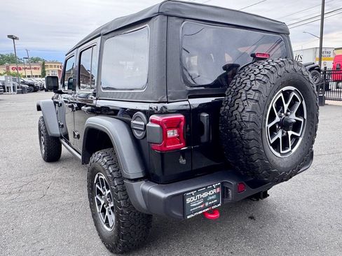 Used 2026 Jeep Wrangler Unlimited Rubicon AWD/4WD image 5