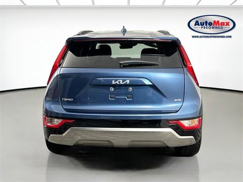 Used 2023 Kia Niro EX Touring image 8