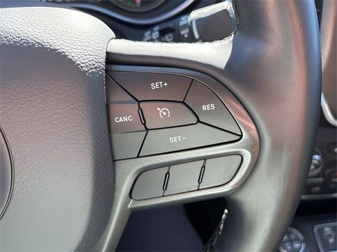 Used 2021 Jeep Cherokee Trailhawk w/ Trailer Tow Group image 11