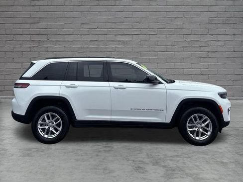 Used 2025 Jeep Grand Cherokee Laredo X w/ Luxury Tech Group I AWD/4WD image 8