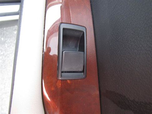 Used 2012 Lexus RX 450h AWD image 42