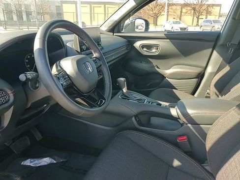 Used 2024 Honda HR-V Sport image 9