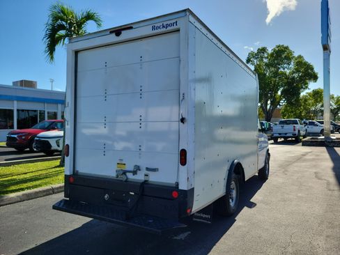 Used 2021 Chevrolet Express 3500 w/ Power Convenience Package image 4