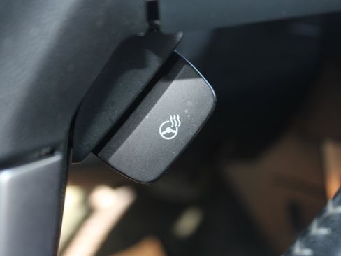 Used 2017 Subaru Forester 2.5i Touring image 29