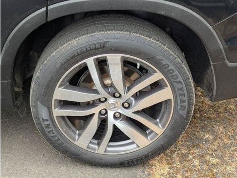 Used 2016 Honda Pilot Touring image 48