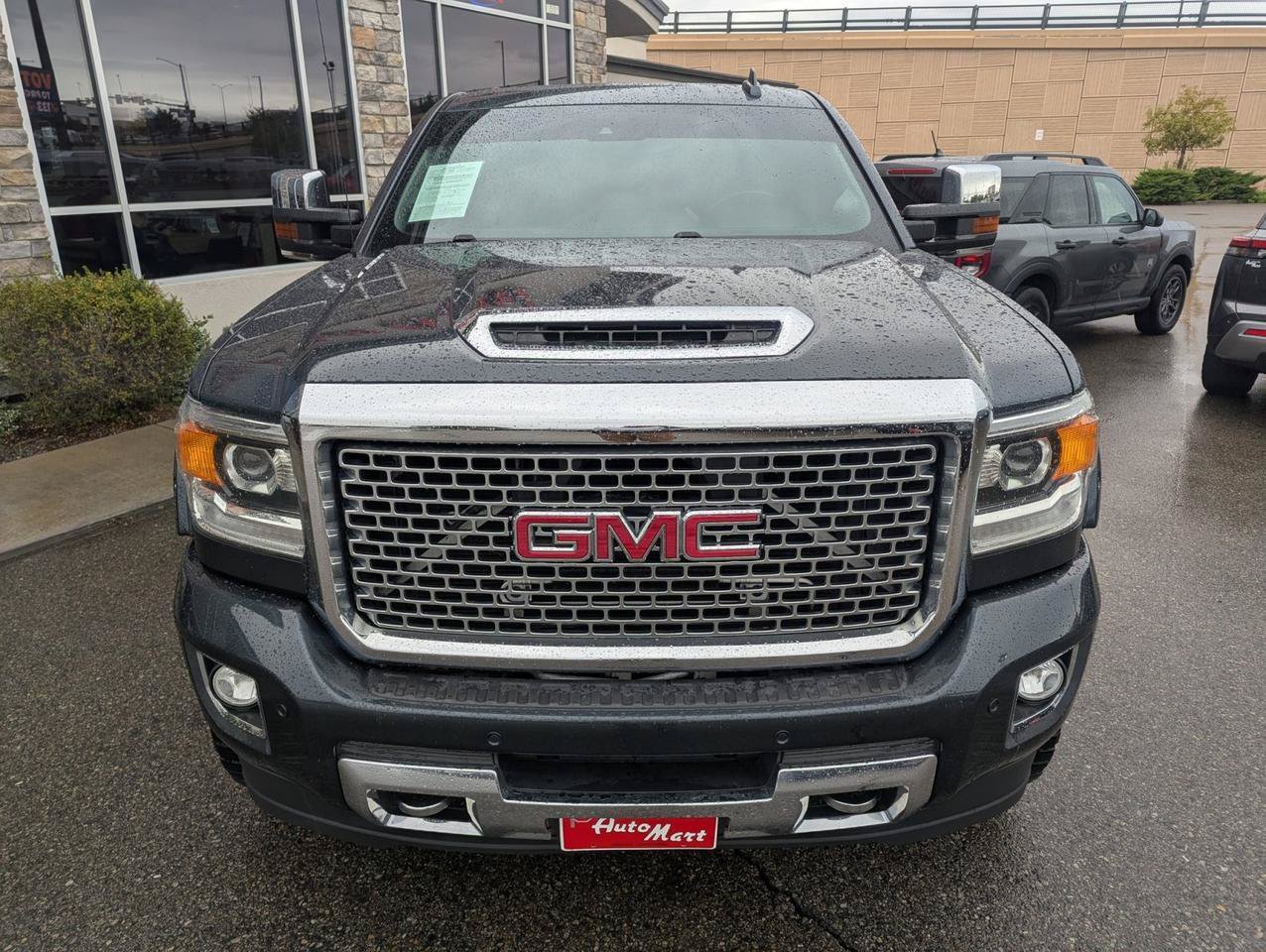 Used 2017 GMC Sierra 2500 Denali w/ Duramax Plus Package AWD/4WD image 7
