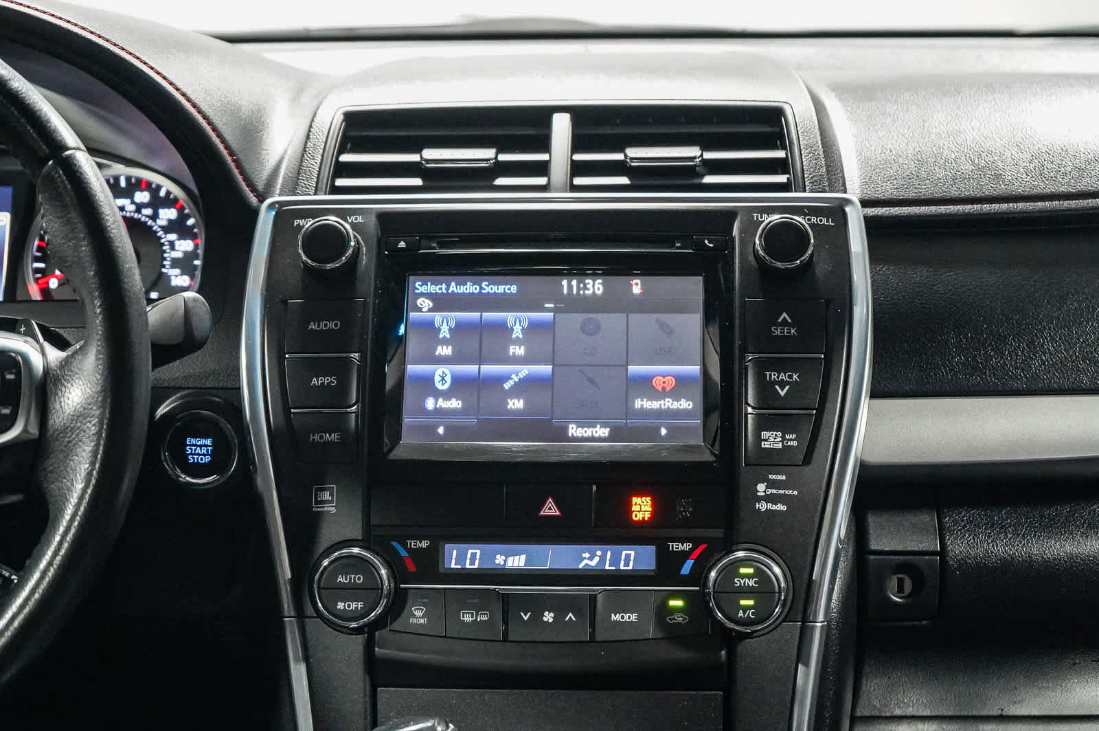 Used 2015 Toyota Camry XSE FWD image 13