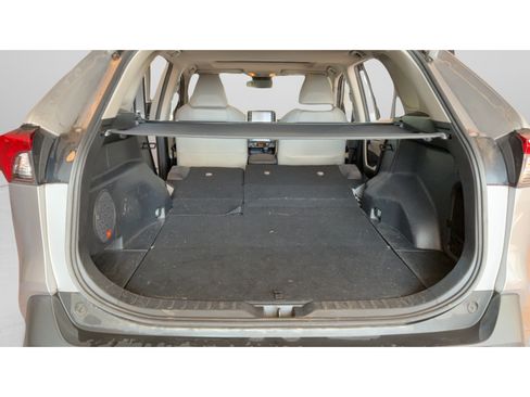 Used 2020 Toyota RAV4 Limited FWD image 36