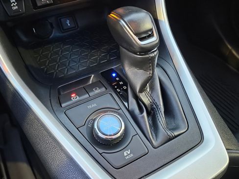 Used 2021 Toyota RAV4 XSE w/ XSE Grade Weather Package image 29