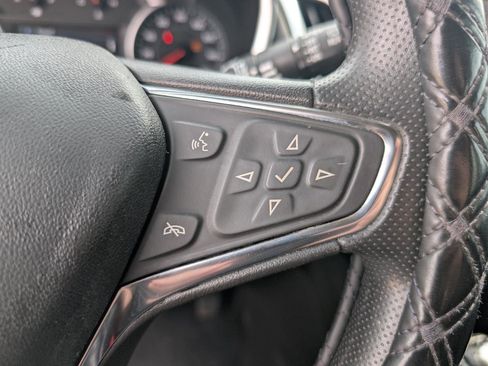 Used 2021 Chevrolet Equinox LT FWD image 21