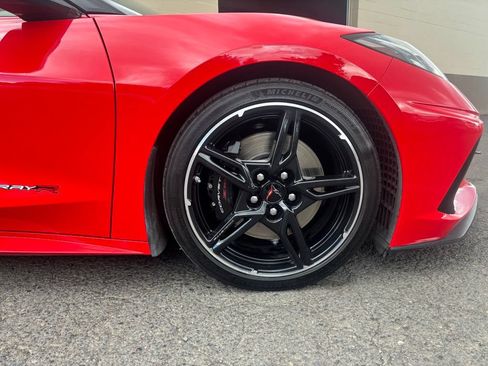 Used 2022 Chevrolet Corvette Stingray Convertible w/ Z51 Performance Package RWD image 2