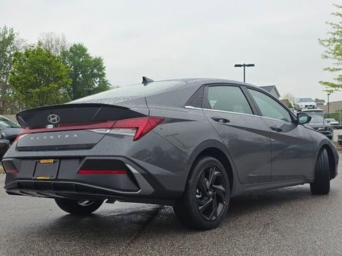 New 2026 Hyundai Elantra SEL Sport Premium FWD image 16