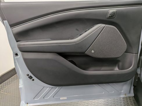 Used 2024 Ford Mustang Mach-E Premium image 8