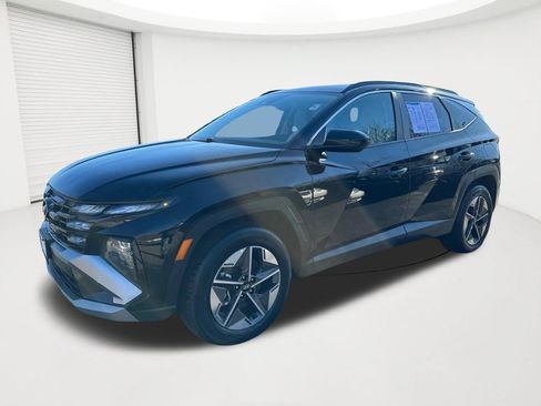 Certified 2025 Hyundai Tucson SEL image 1