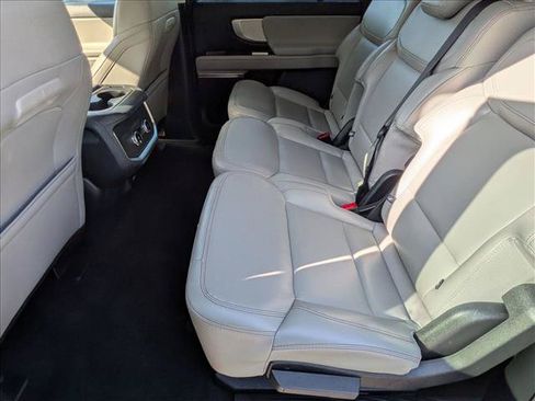 Used 2025 Ford Expedition Max Active AWD/4WD image 18